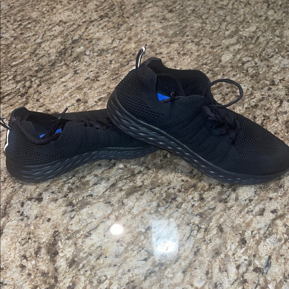 Black Athletic Sneakers (Shoescrews)